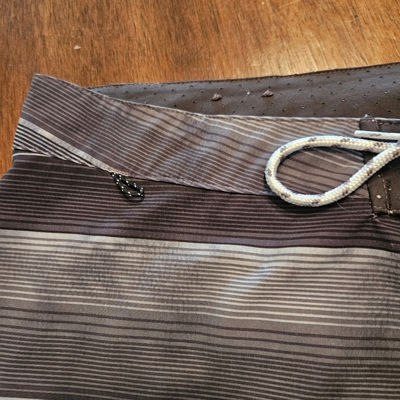 Columbia Men's Board Shorts Swim Trunks Black & Gray Striped Size 36 - Picture 9 of 11